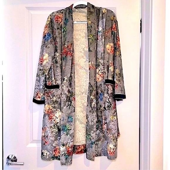 ZARA Floral Jacquard Kimono Robe Kaftan Gray Belted Boho Luxe Lounge Size Small